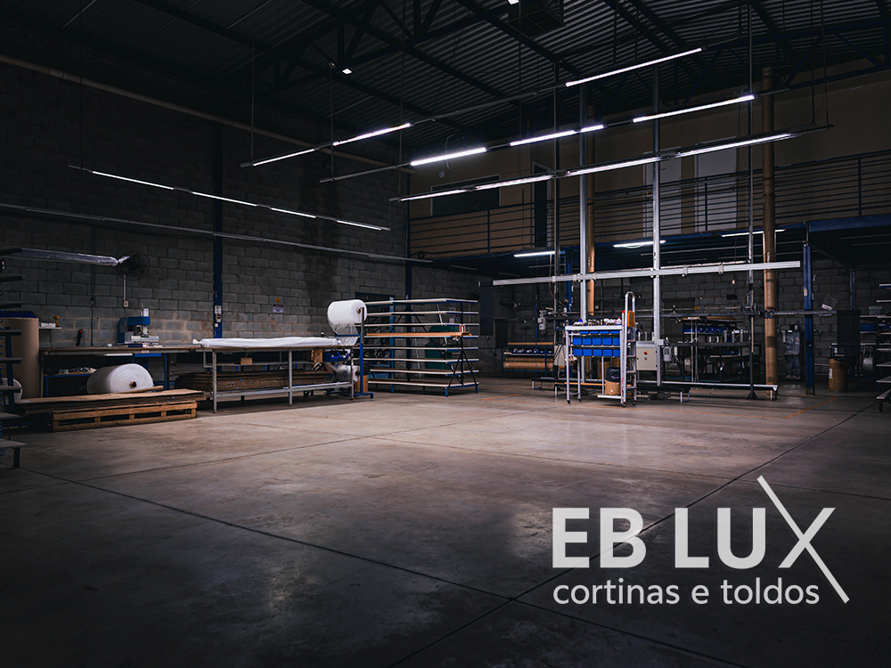 Equipe trabalhando na produção EBLux