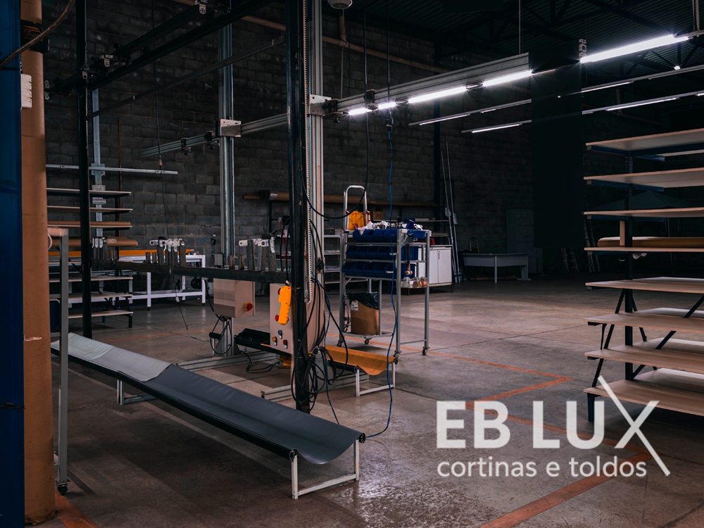 Estrutura moderna da fábrica EBLux